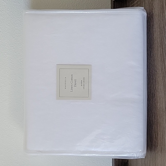 Magnolia by Joanna Gains Queen/Full Linen-Cotton Duvet Cover Optic White